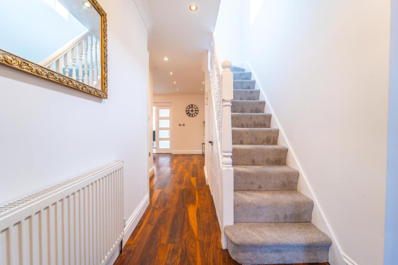 Modern Spacious 4 Bed Hayes Home With Free Parking Экстерьер фото